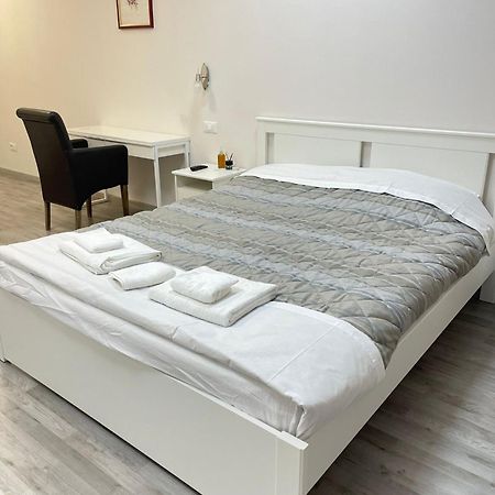 Loft Office 17 Ξενοδοχείο Καστέλ Ματζιόρε Εξωτερικό φωτογραφία