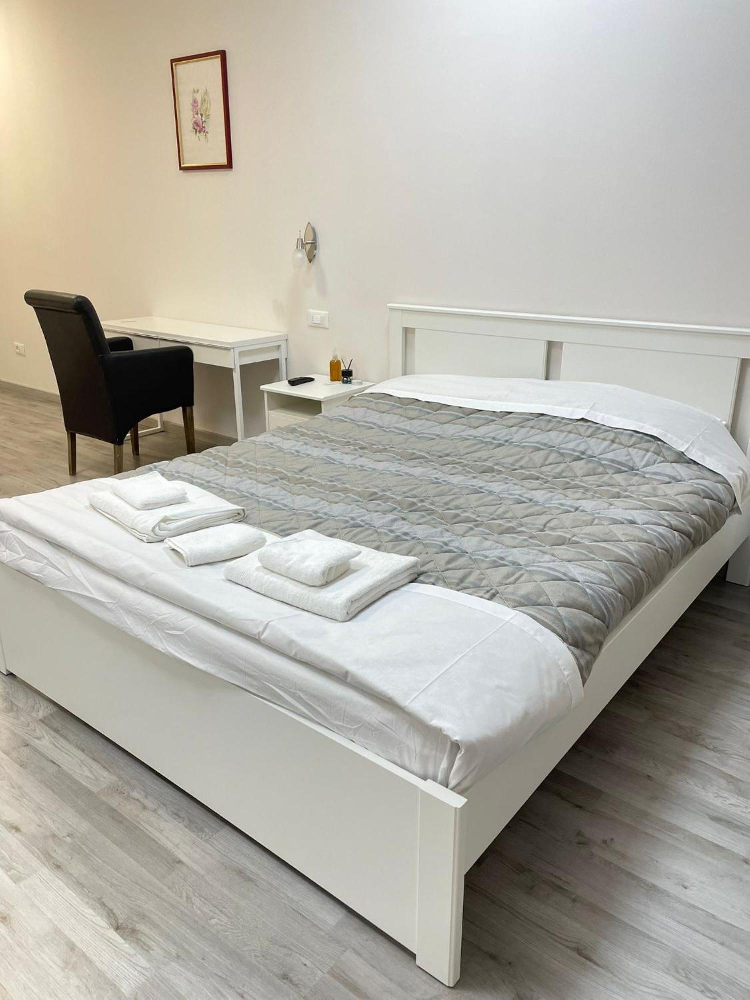 Loft Office 17 Ξενοδοχείο Καστέλ Ματζιόρε Εξωτερικό φωτογραφία